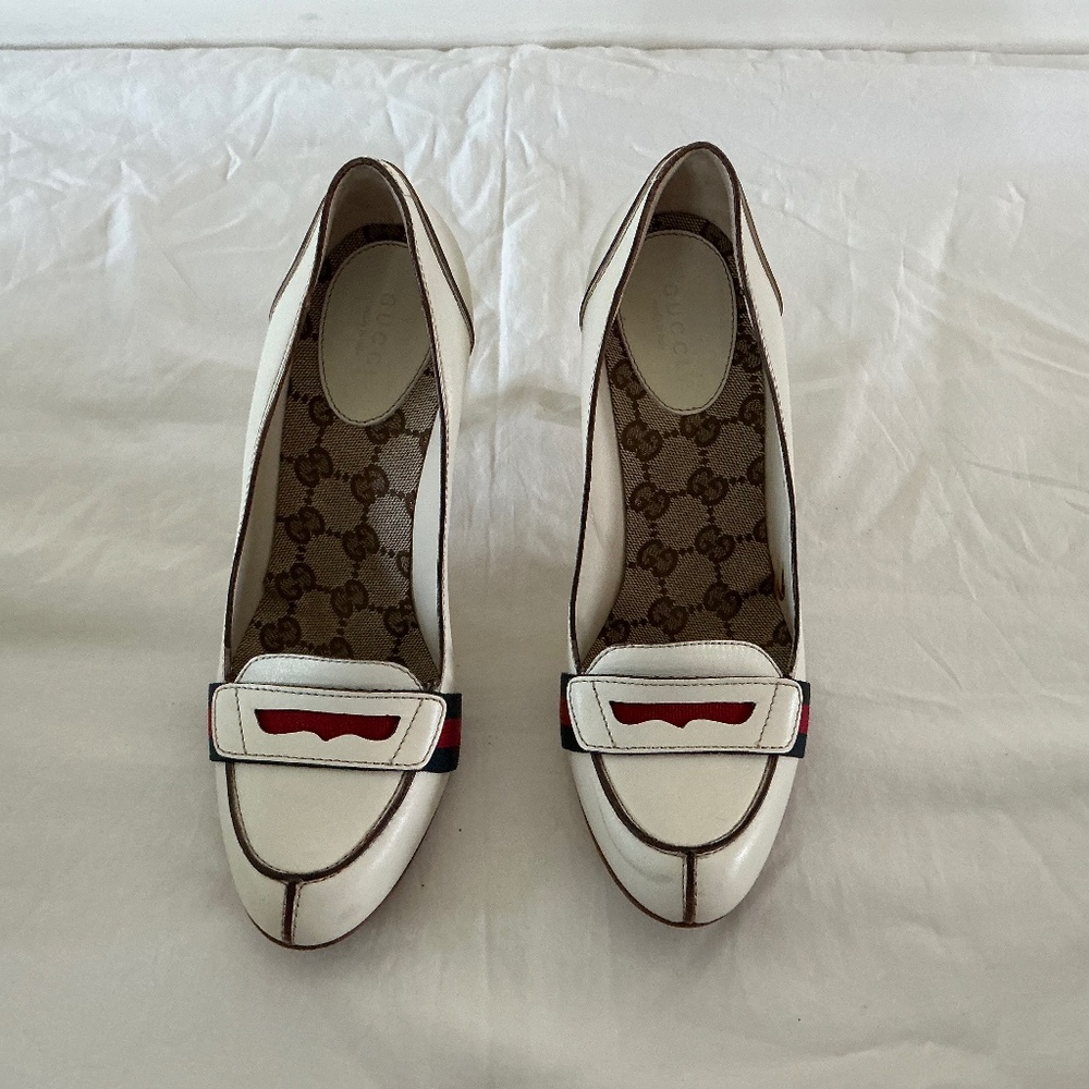GUCCI White Leather Loafer Pump(Size: 7.5)
